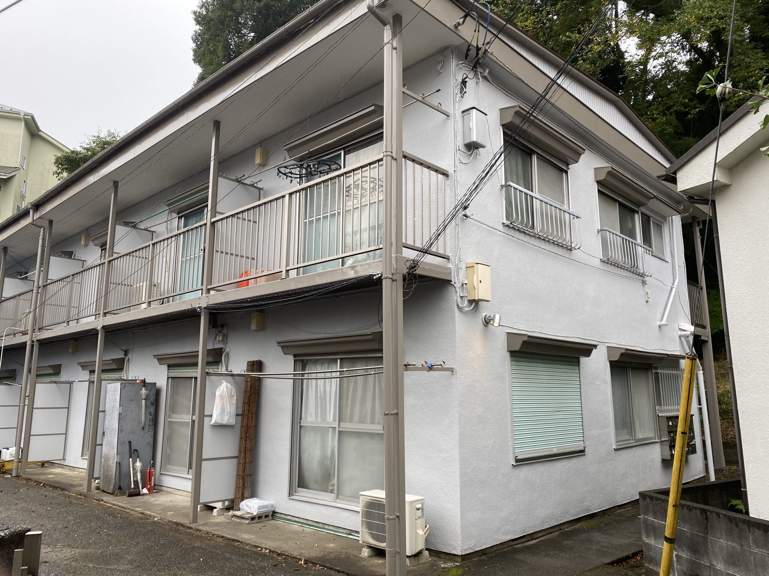 横浜市南区　アパート共用階段鉄部・外壁塗装