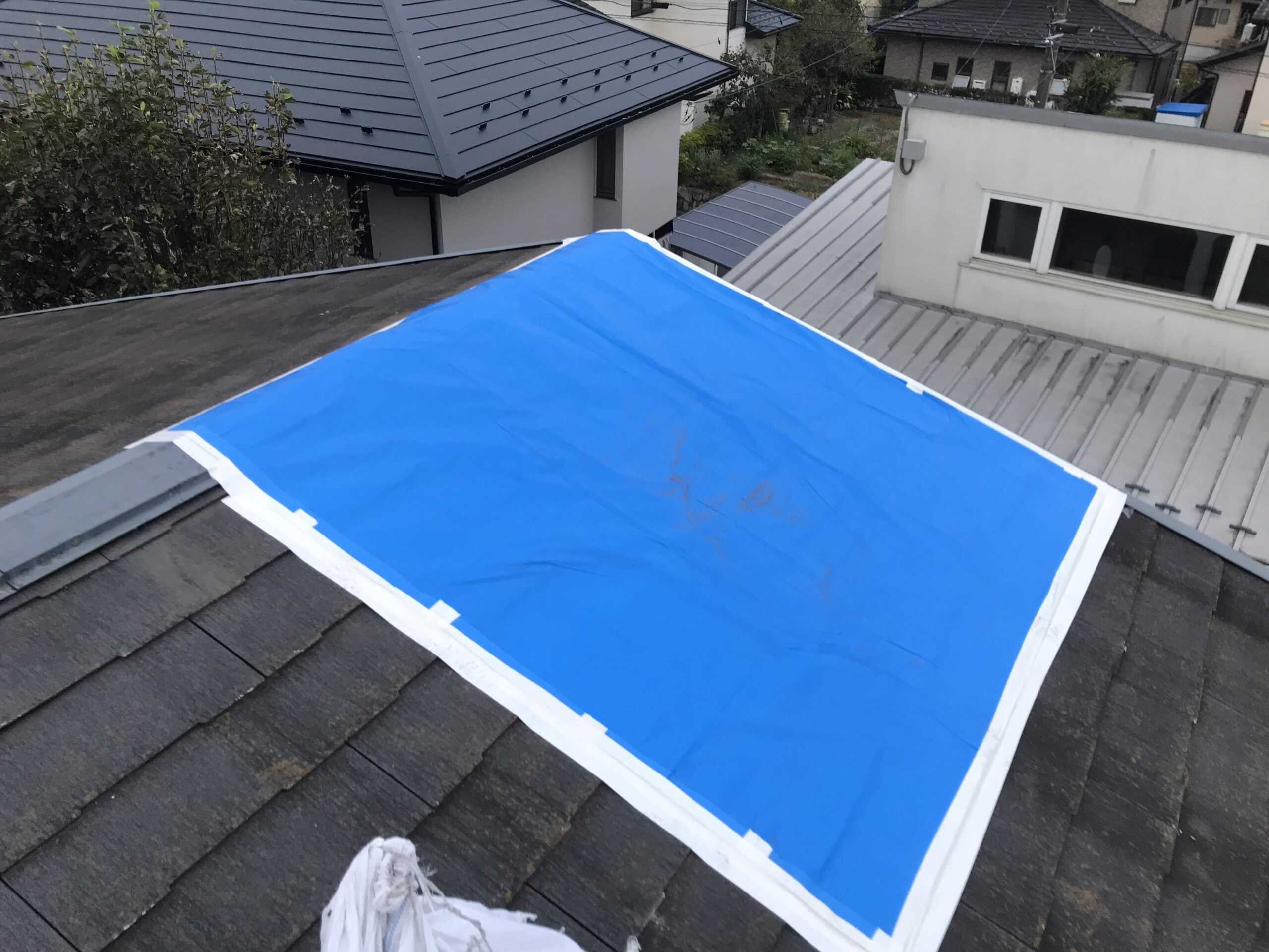台風により屋根に損害が出た場合の火災保険の申請方法